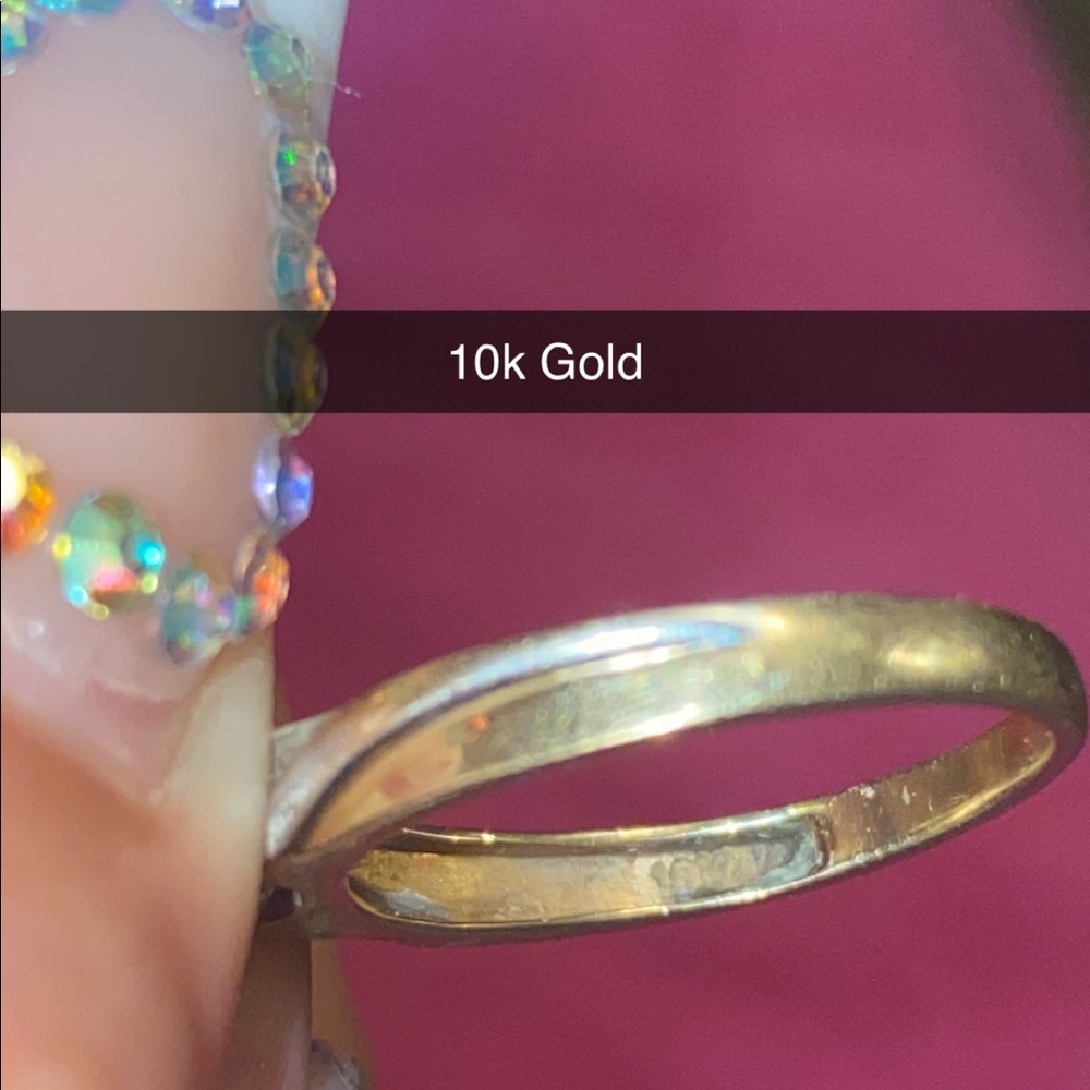 Wedding Ring 10k Gold 16 clustered Diamonds